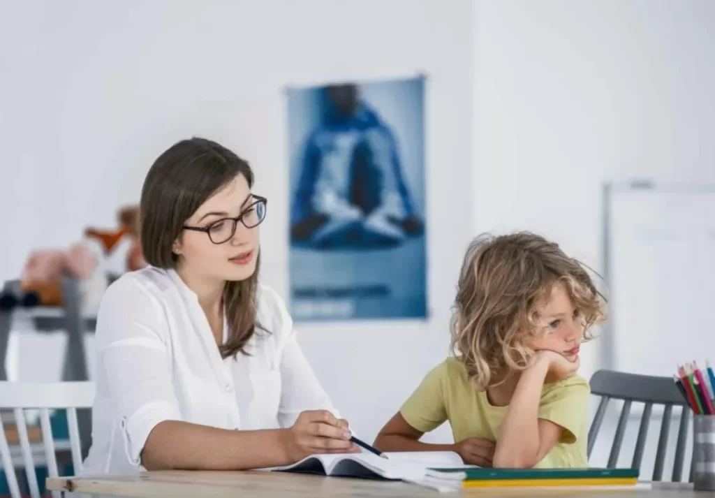 Work with Teachers to Manage Screen Time for Kids with ADHD in Schoolwork